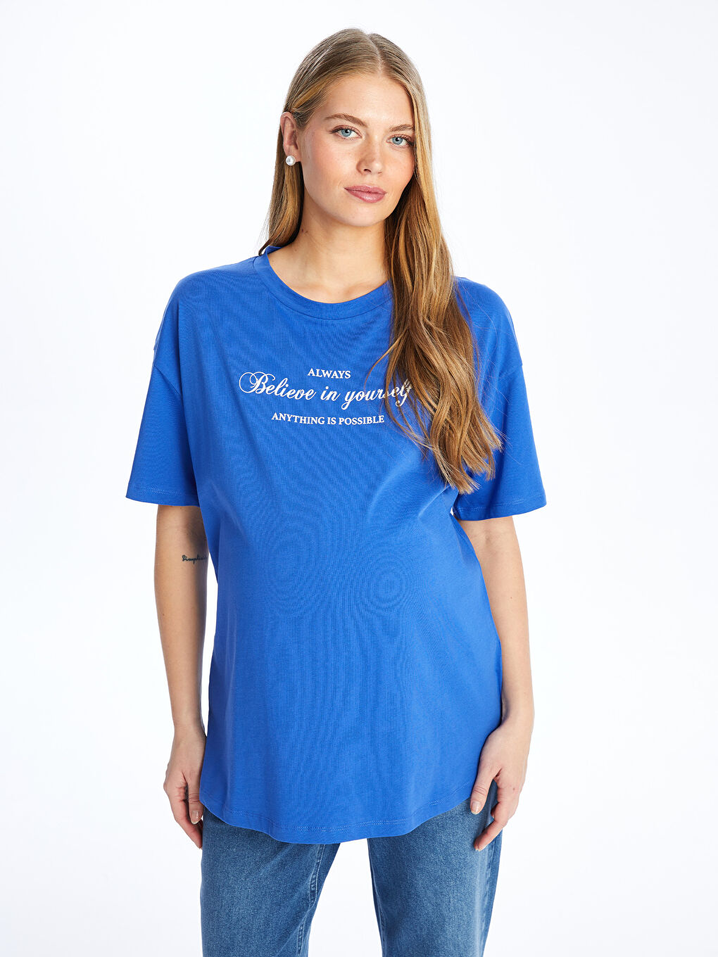 تي شيرت حمل واسع كم قصير مطبوع بياقة دائرية-1