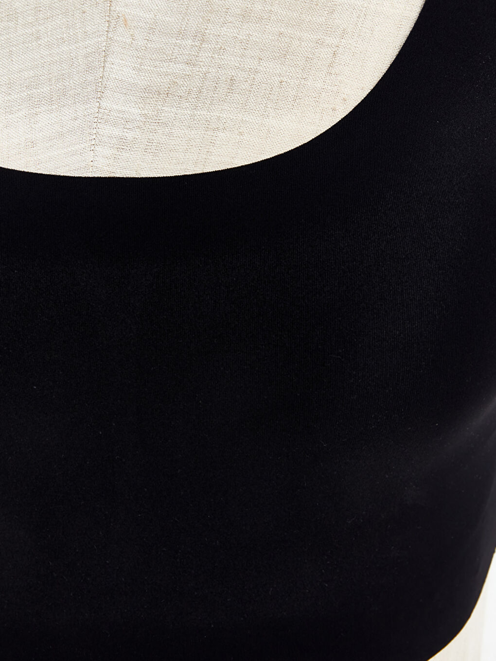 حمالة صدر رياضية بحشوة قابلة للإزالة بسيطة-2