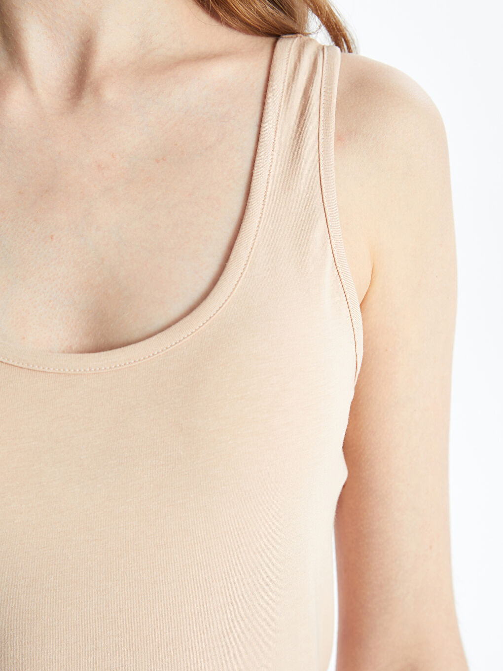 Female U-Neck Plain Singlet -S45650Z8-D0P