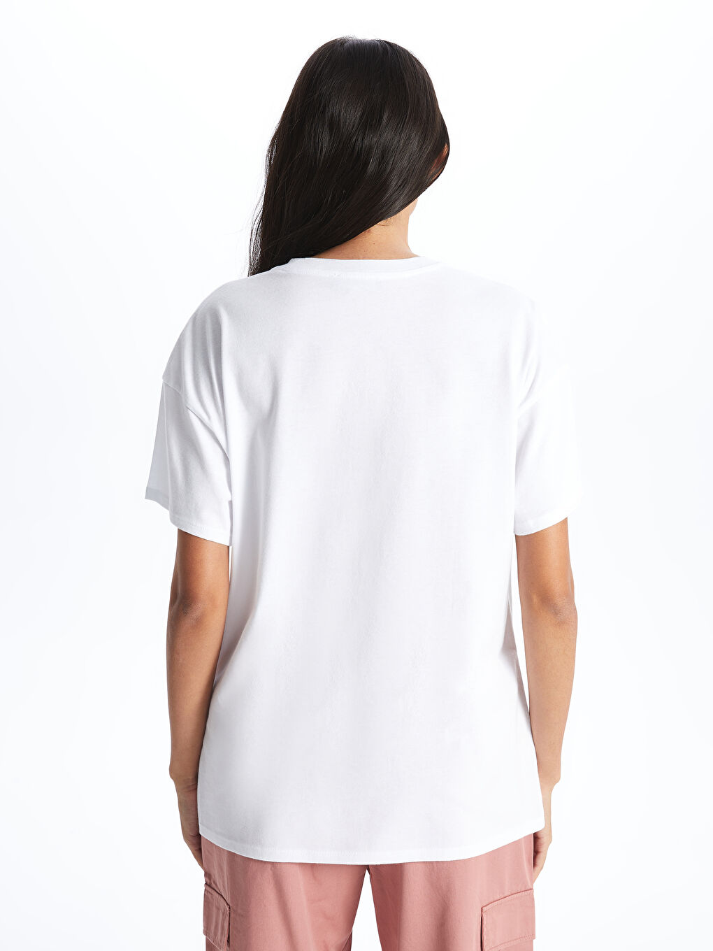Beyaz Bisiklet Yaka Düz Kısa Kollu Oversize Kadın Tişört-4