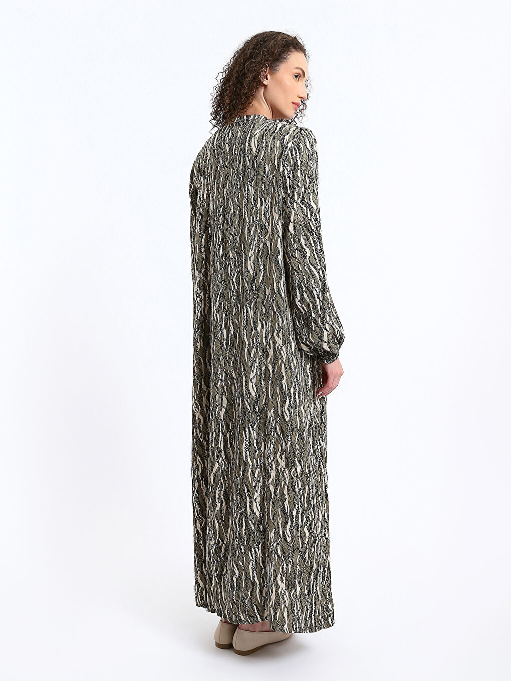 جل یەخە خڕ نەخشدار قۆڵ درێژ بۆ ژنان-8