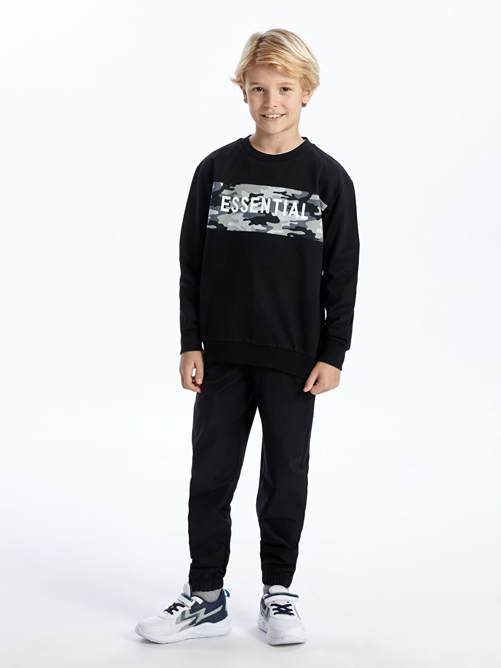 LCW Kids Siyah Beli Lastikli Basic Erkek Çocuk Jogger Pantolon - 1