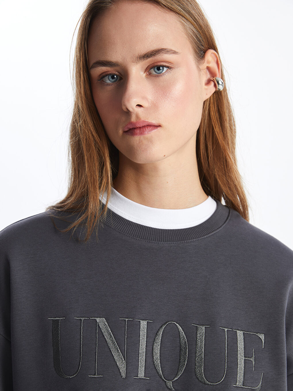 LCW Vision Crew Neck Embroidered Long Sleeve Oversize Women's Sweatshirt -S46289Z8-HLC