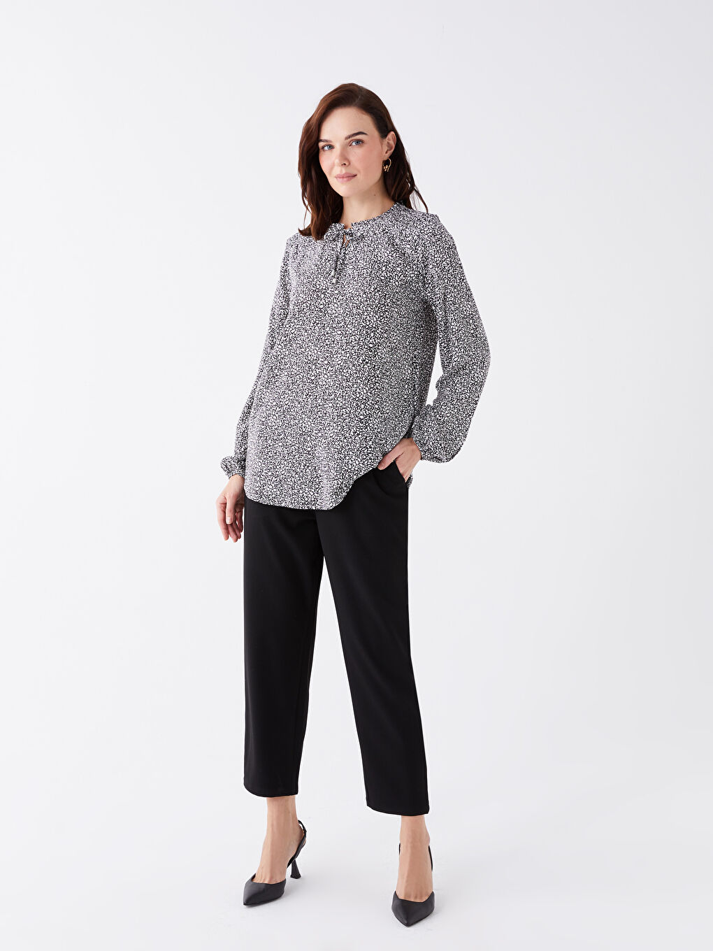 بلوزة للسيدات بأكمام طويلة وياقة مربوطة منقوشة-2