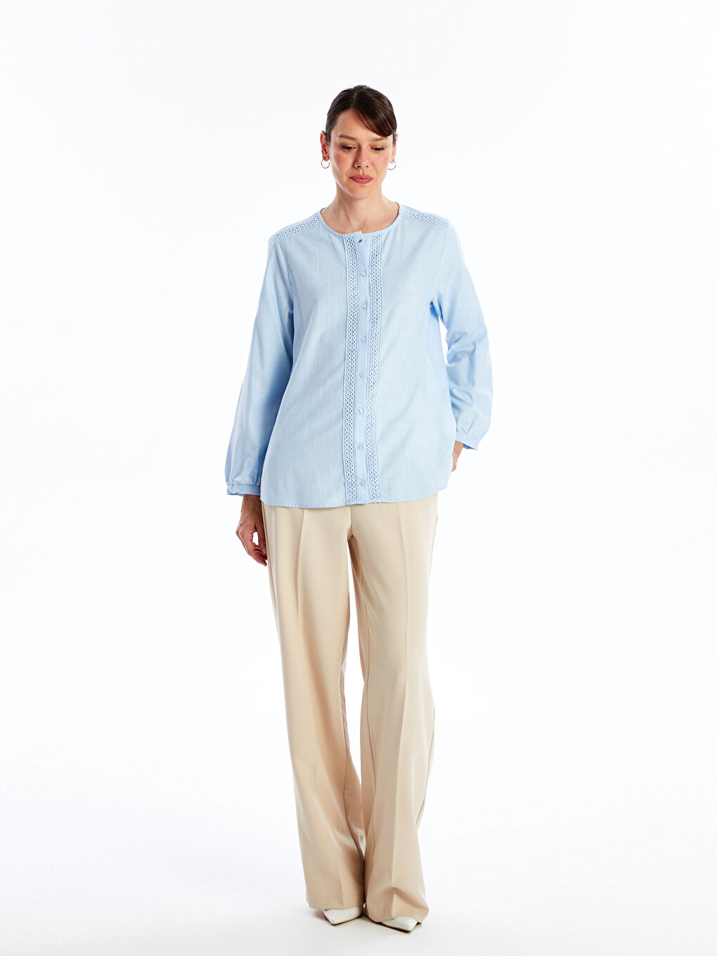 Mavi Bisiklet Yaka Nakışlı Güpürlü Kadın Bluz-1