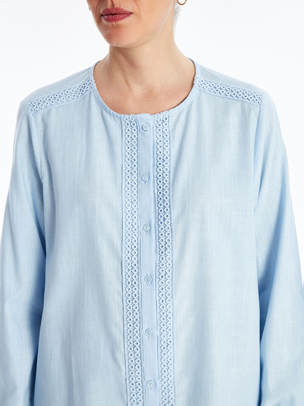 Mavi Bisiklet Yaka Nakışlı Güpürlü Kadın Bluz-2