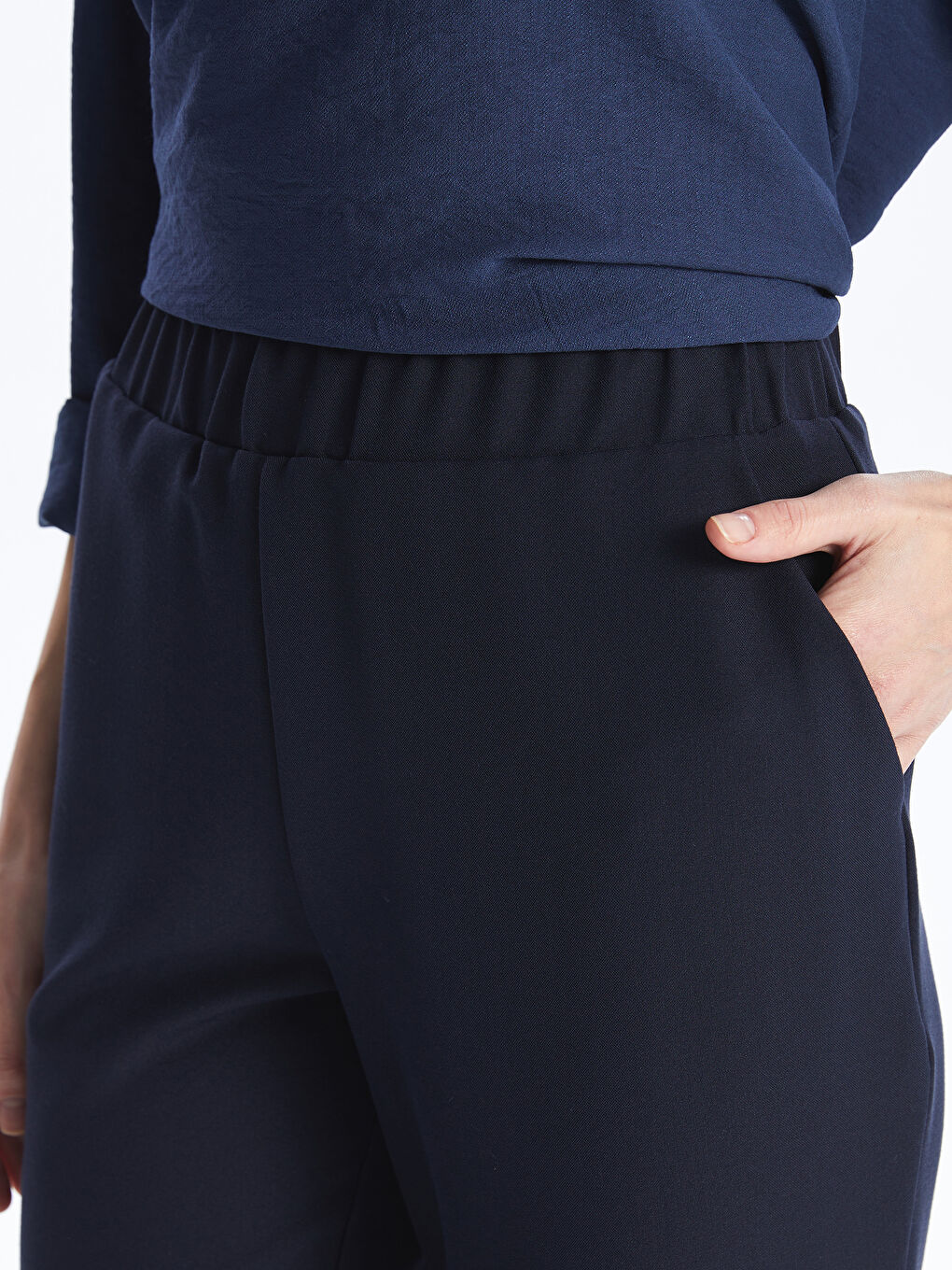 TAMNO PLAVA Pantalone Žena -S46504Z8-E1J