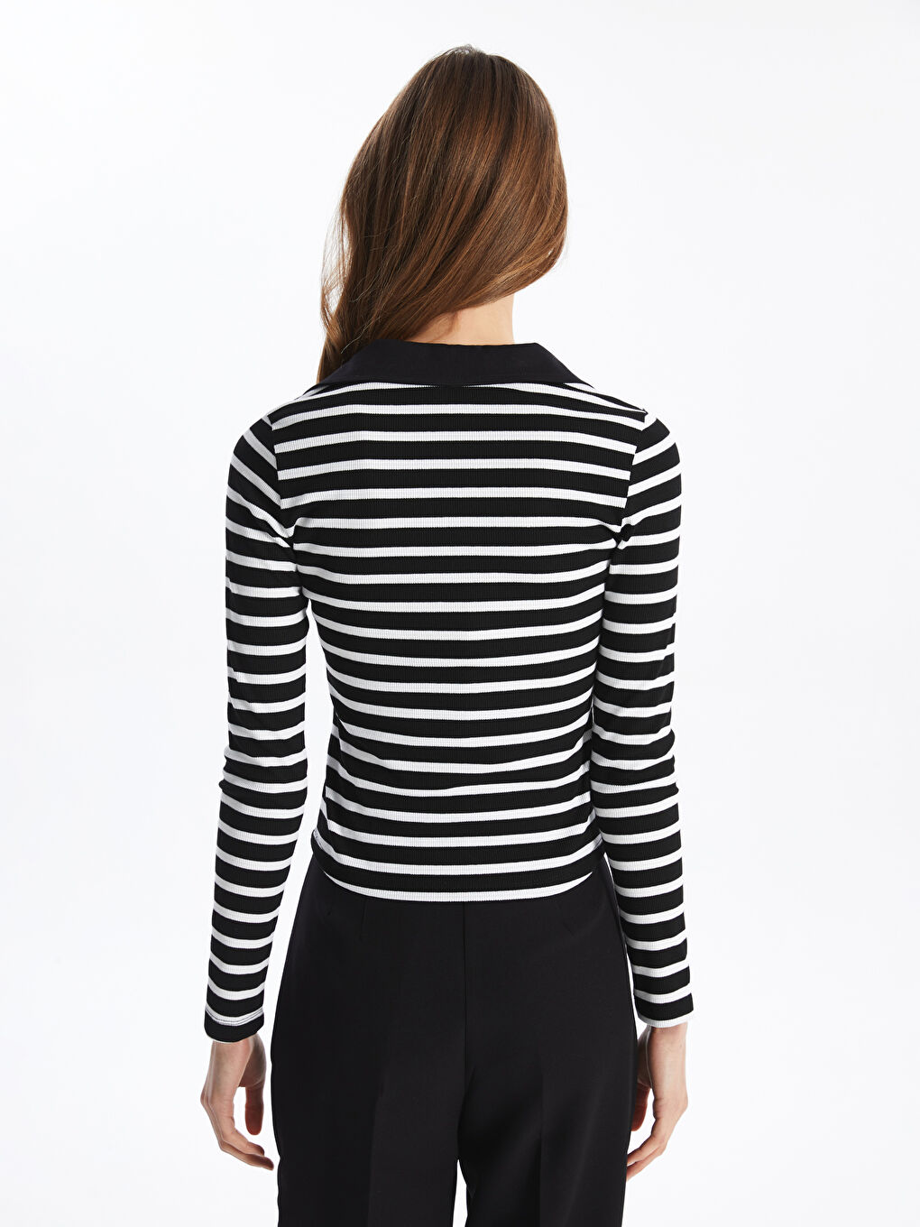 تیشێرت ڕه‌ش ئافرەت -S46616Z8-LEG