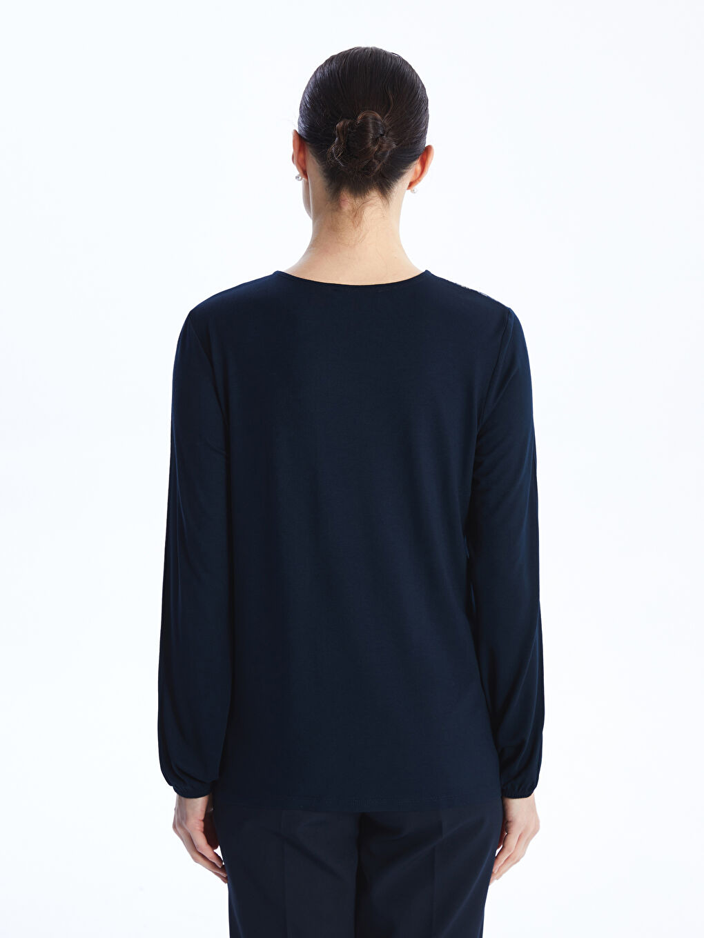 Lacivert Bağlamalı Yaka Çiçekli Uzun Kollu Kadın Bluz-4