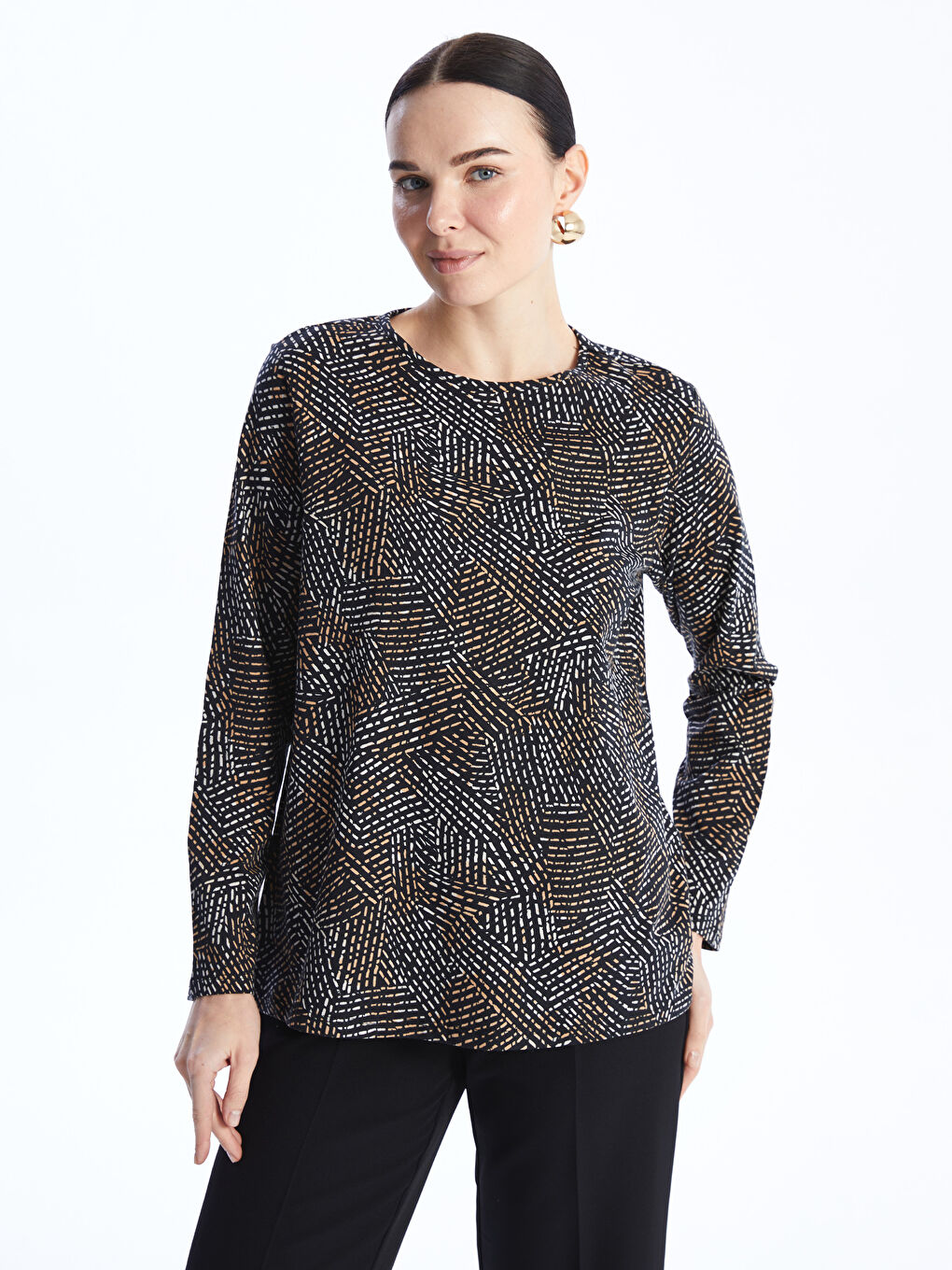 LCW Grace تيشيرت بأكمام طويلة وياقة مستديرة -S46750Z8-SW5