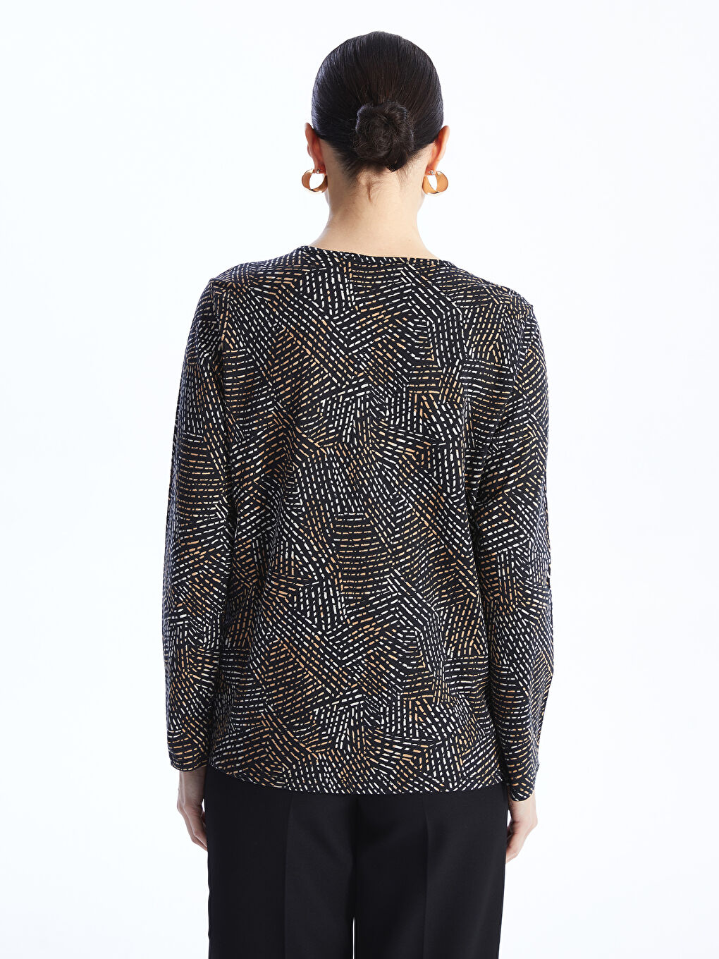 LCW Grace تيشيرت بأكمام طويلة وياقة مستديرة -S46750Z8-SW5