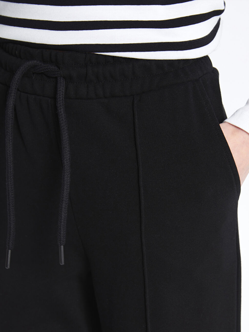 پانتۆڵی ئارەقە ڕه‌ش ئافرەت -S46758Z8-CVL