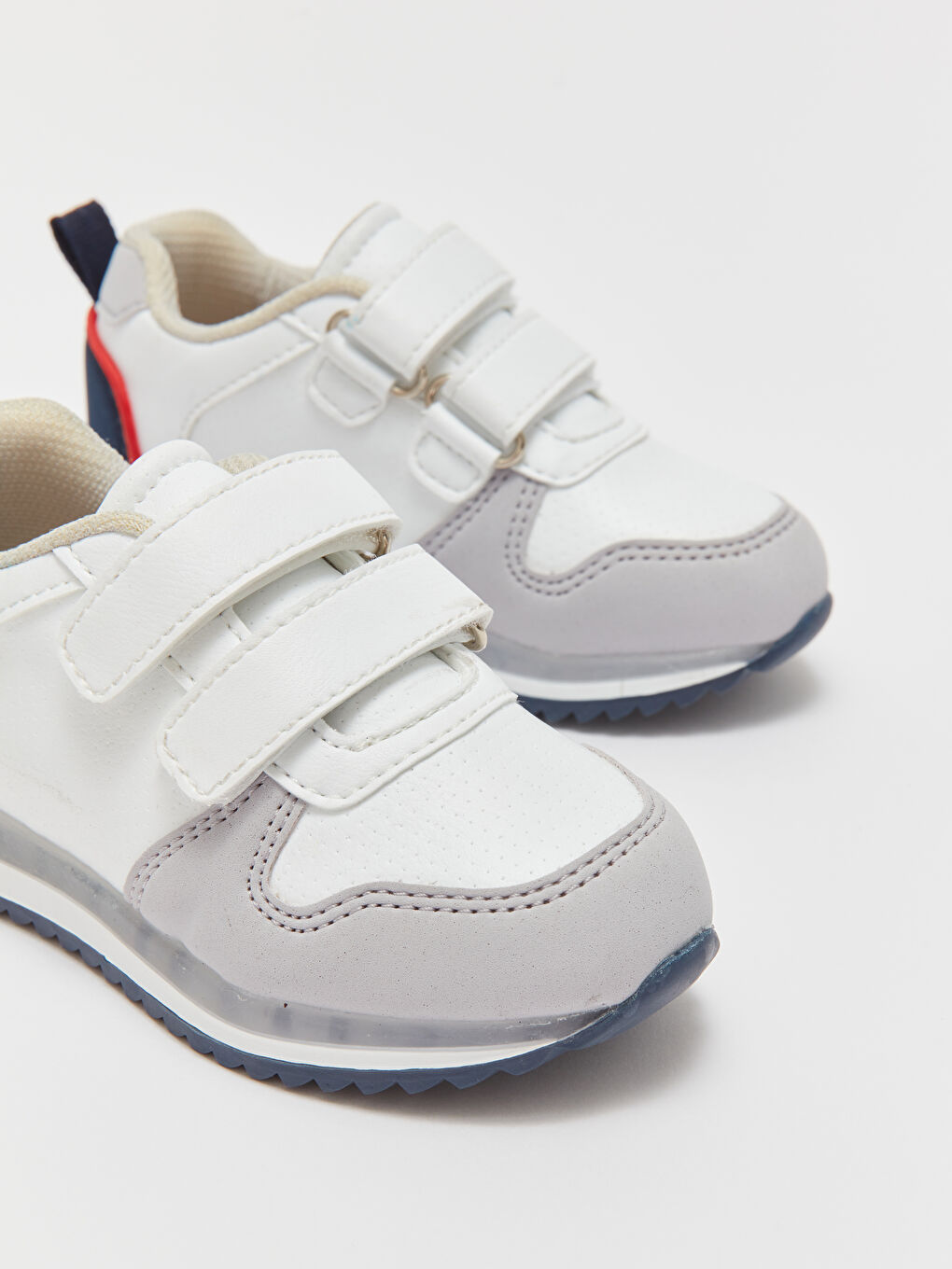 حذاء رياضي اطفال مضيء -S46888Z1-J5E
