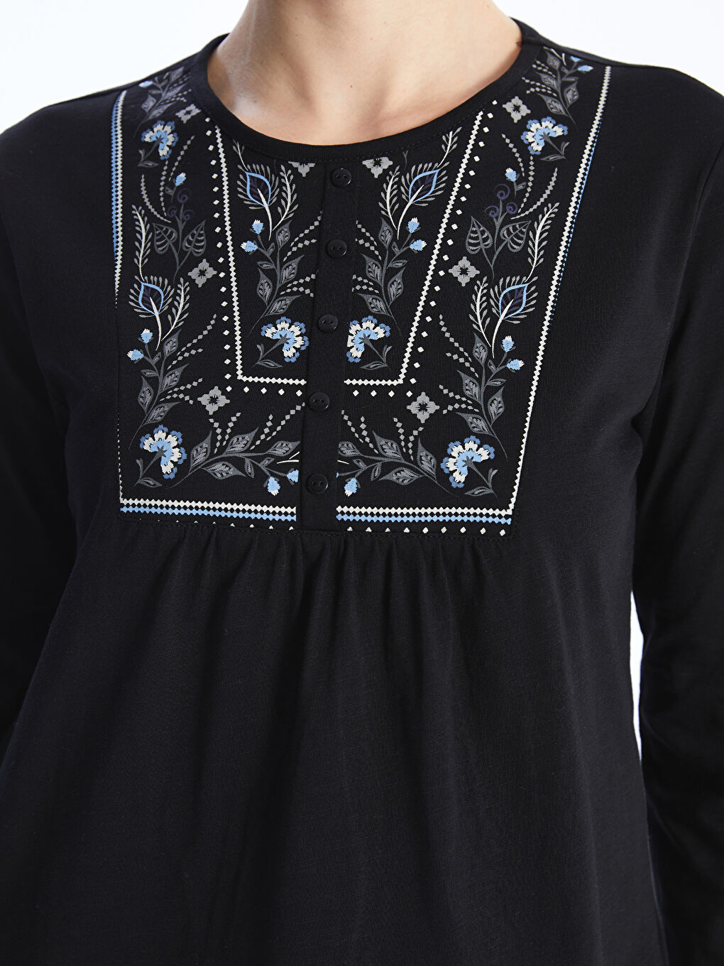 Siyah Bisiklet Yaka Desenli Uzun Kollu Kadın Bluz-2