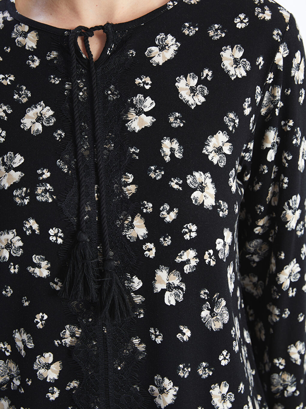 LCW Grace Tie Neck Floral Long Sleeve Women's Blouse -S46946Z8-LQJ
