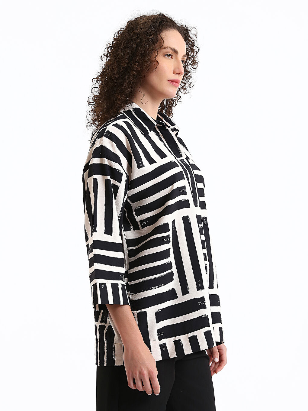 Siyah Desenli Oversize Kadın Gömlek-5