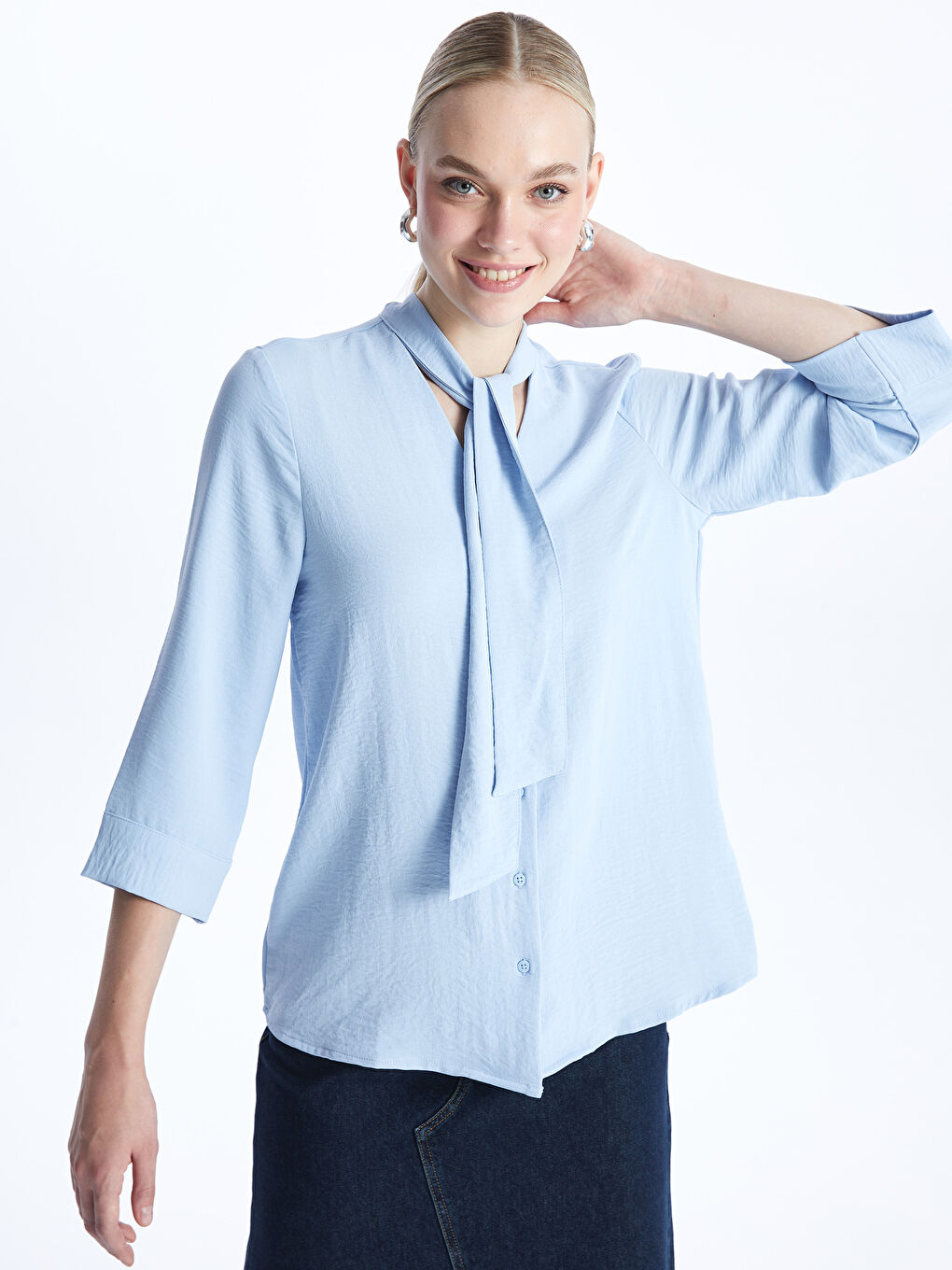 LCWAIKIKI Classic Women's V Neck Plain Shirt -S46996Z8-FMR