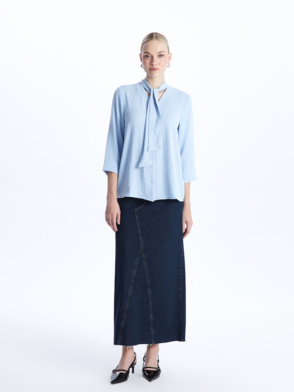 LCWAIKIKI Classic Women's V Neck Plain Shirt -S46996Z8-FMR