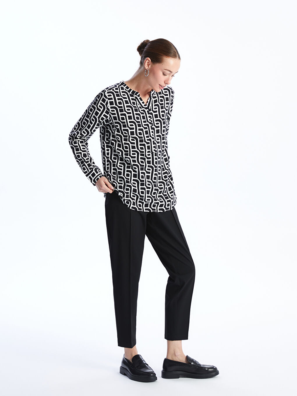 Блузка с вырезом с выемкой, узорчатая, с длинным рукавом для женщин-1