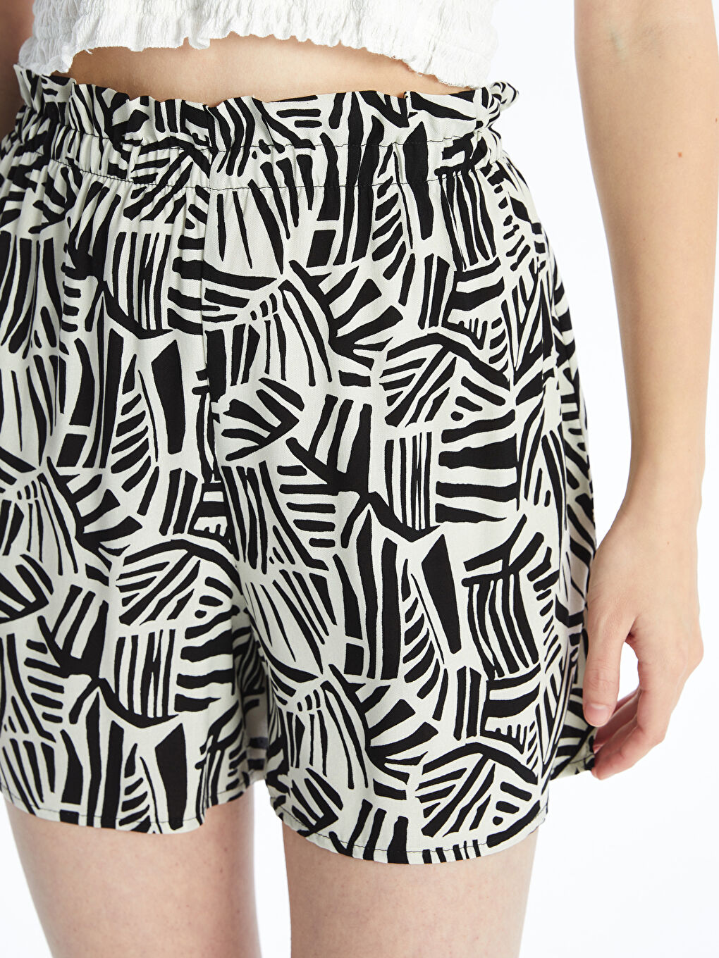 Women's Elastic Waist Patterned  Shorts -S47259Z8-LQJ