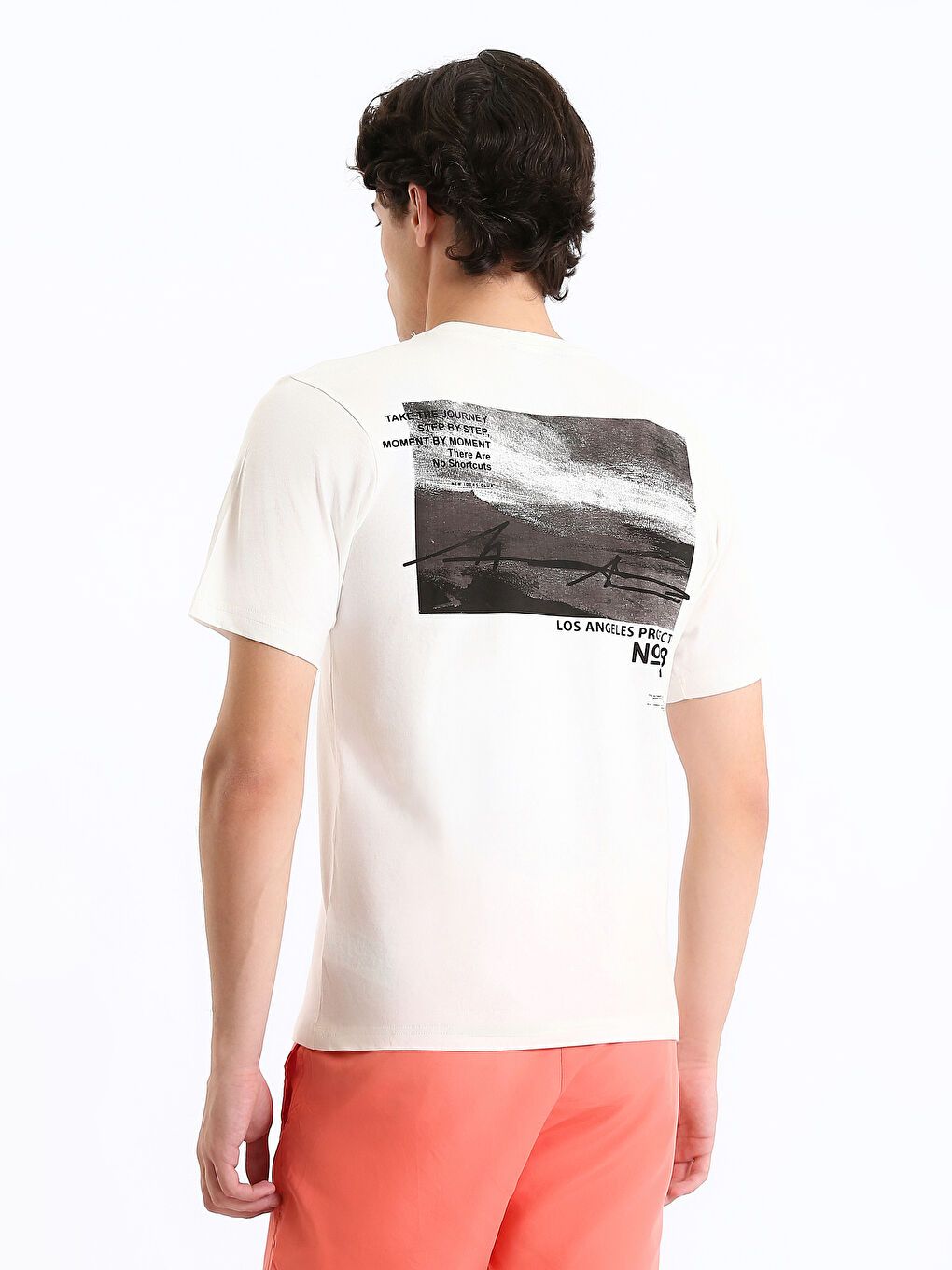 تیشێرتی پیاوان یەخە خڕ قۆڵ کورت چاپی کراو لە لۆکەی شانەکراو-8