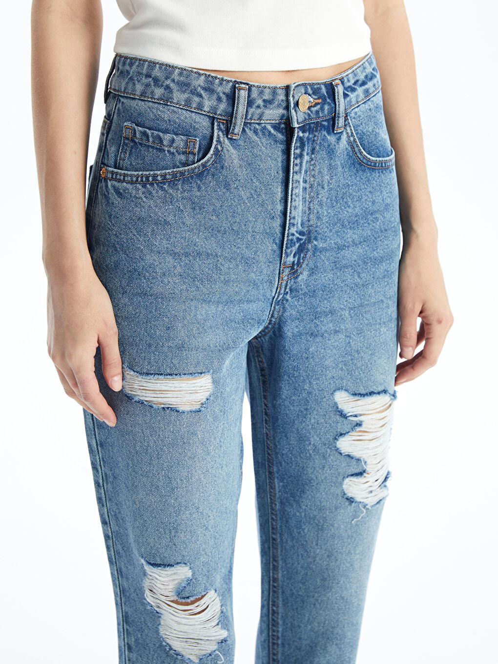 LC Waikiki Mom Fit Farmerke sa Pocepanim Detaljima za Žene -S47483Z8-507
