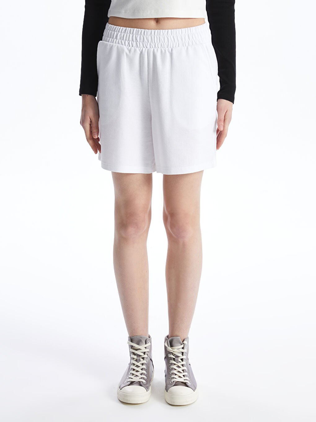 Women's Standard Fit Shorts With Elastic Waist -S47740Z8-Q6K