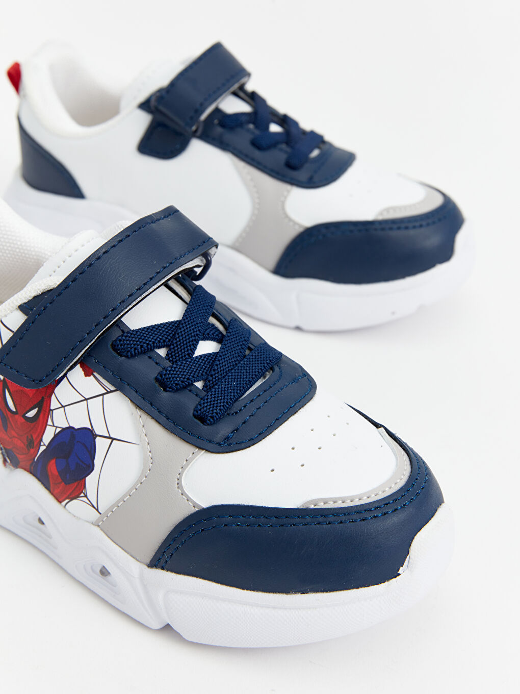Beyaz Spiderman Baskılı Taban Işıklı Erkek Çocuk Spor Ayakkabı-3
