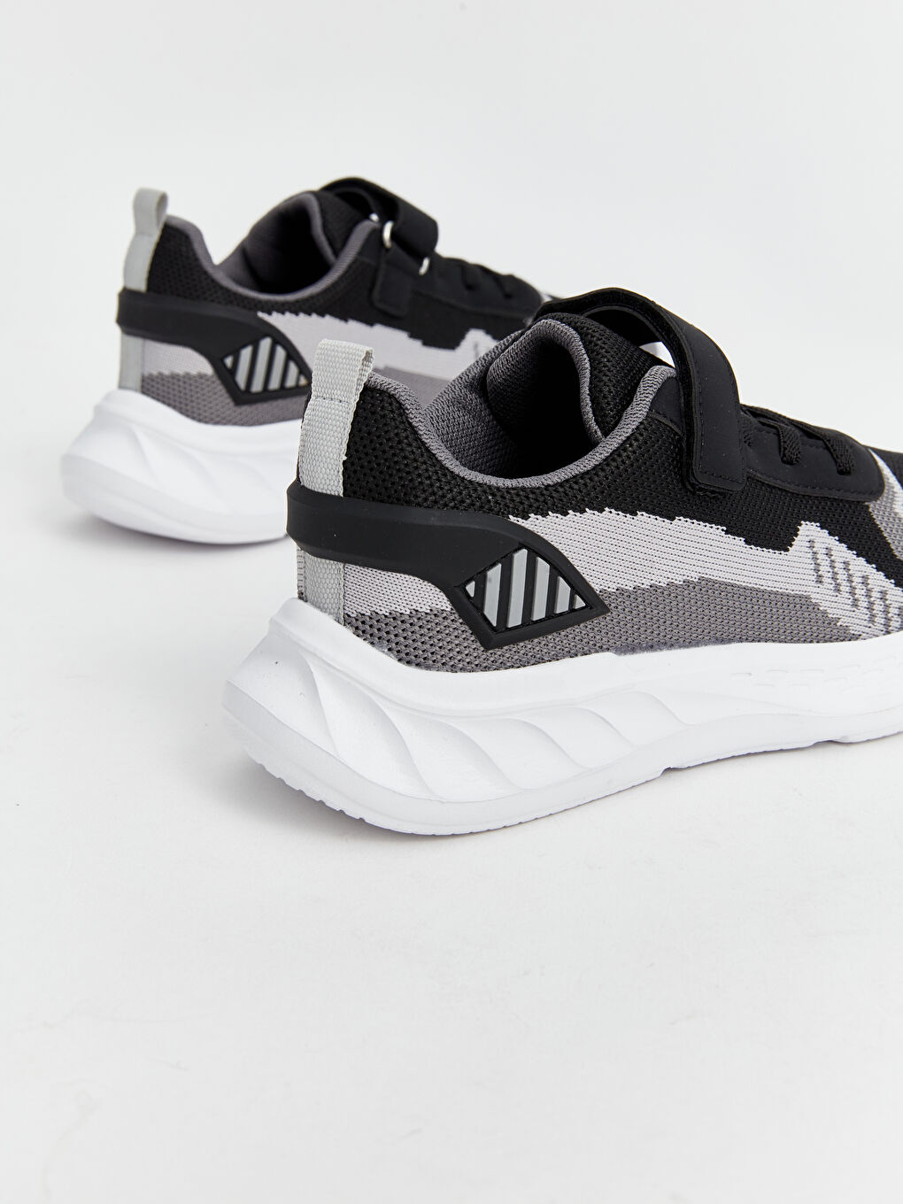 Siyah File Detaylı Erkek Çocuk Spor Ayakkabı-4