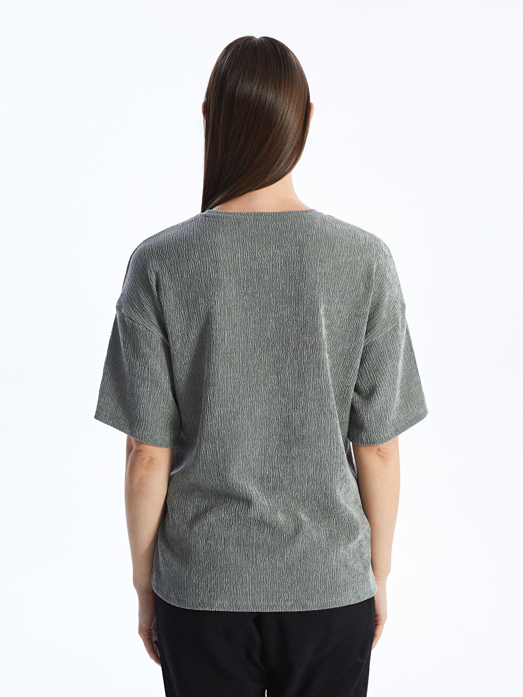 Gri Bisiklet Yaka Düz Kısa Kollu Oversize Kadın Tişört-4