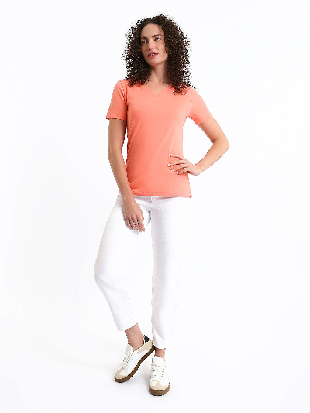 V-ს ფორმის დეკოლტე უბრალო მოკლე სახელო ქალებისთვის მაისური-2