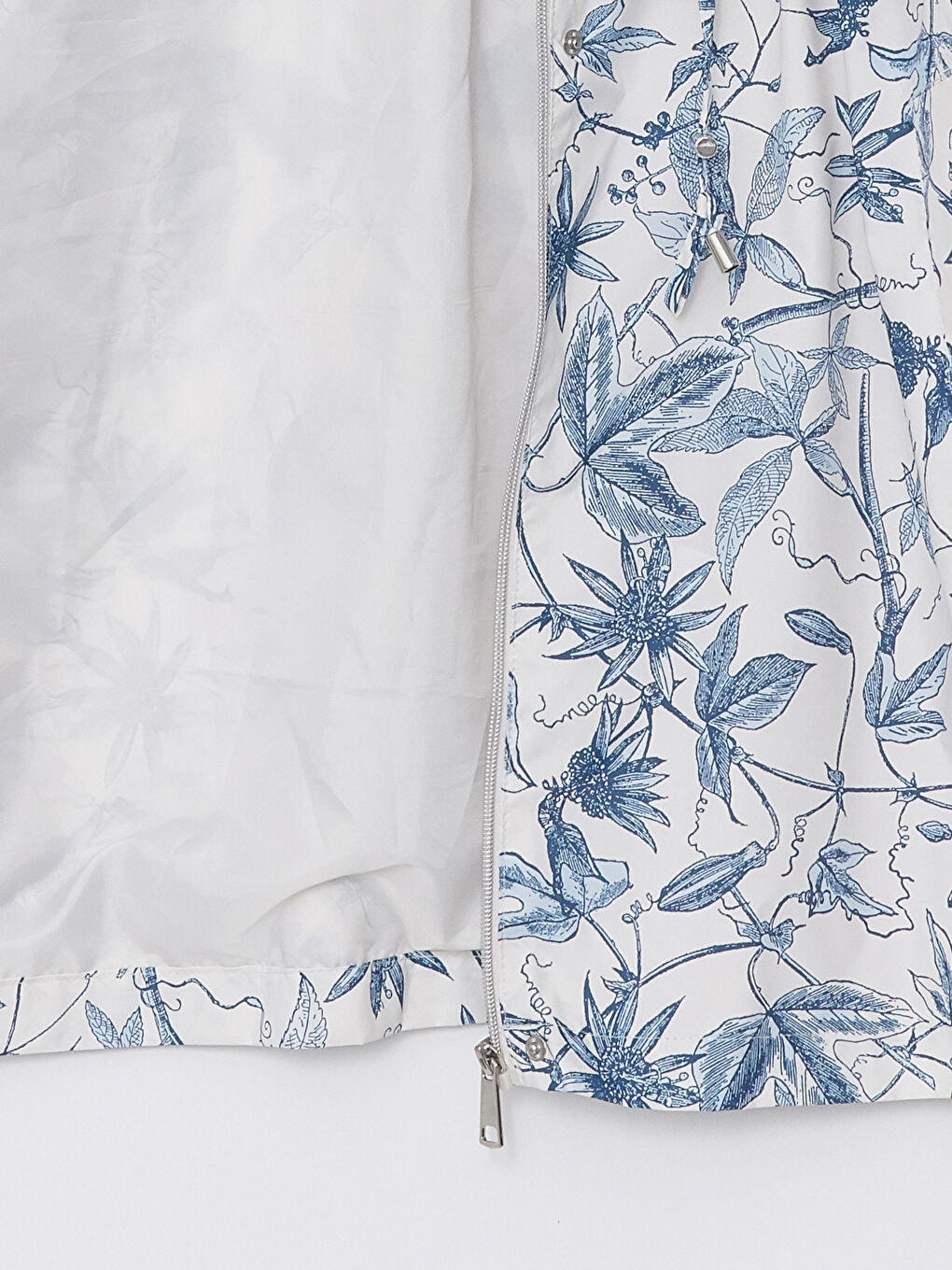 Дождевик с воротником-трубой и узором для женщин-1