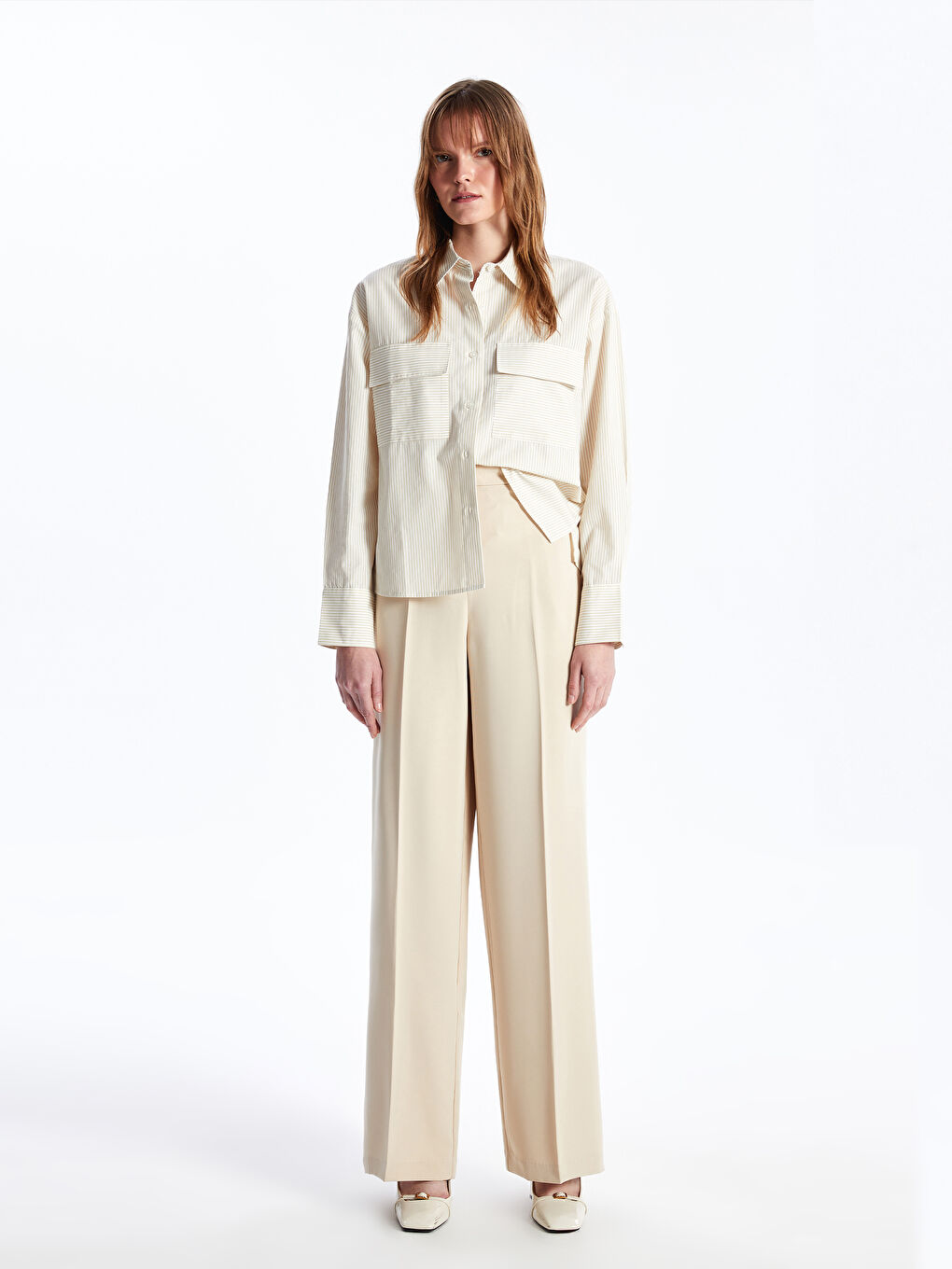 Широкие женские брюки стандартного кроя