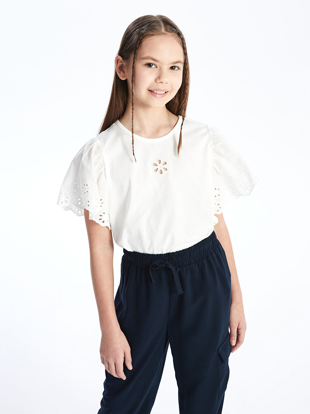 Ekru Bisiklet Yaka Fisto Detaylı Kısa Kollu Kız Çocuk Tişört