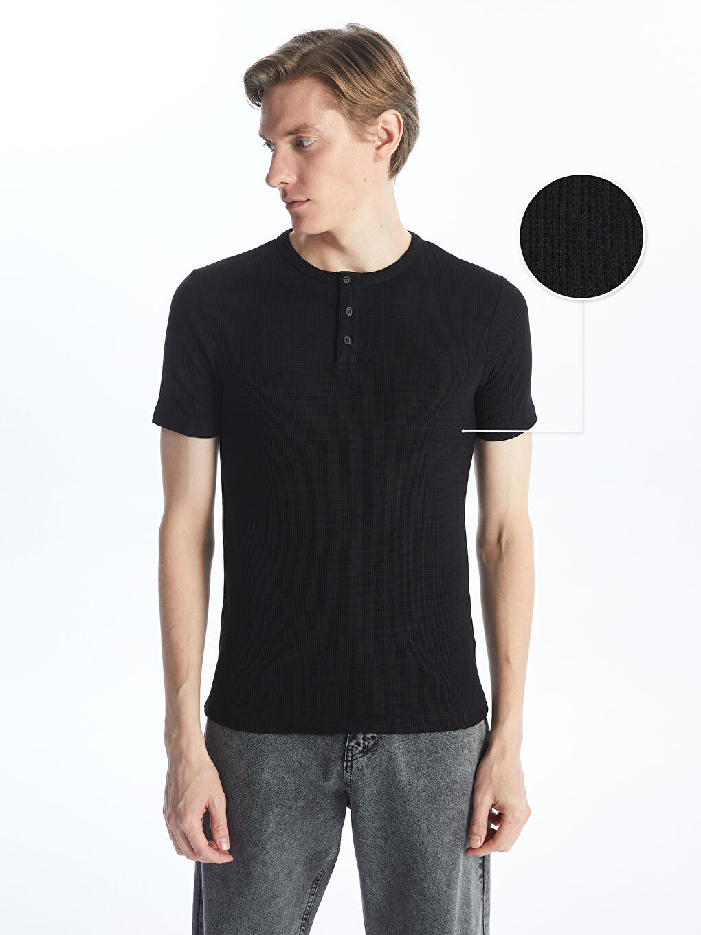 Siyah Bisiklet Yaka Kısa Kollu Erkek Dokulu Tişört