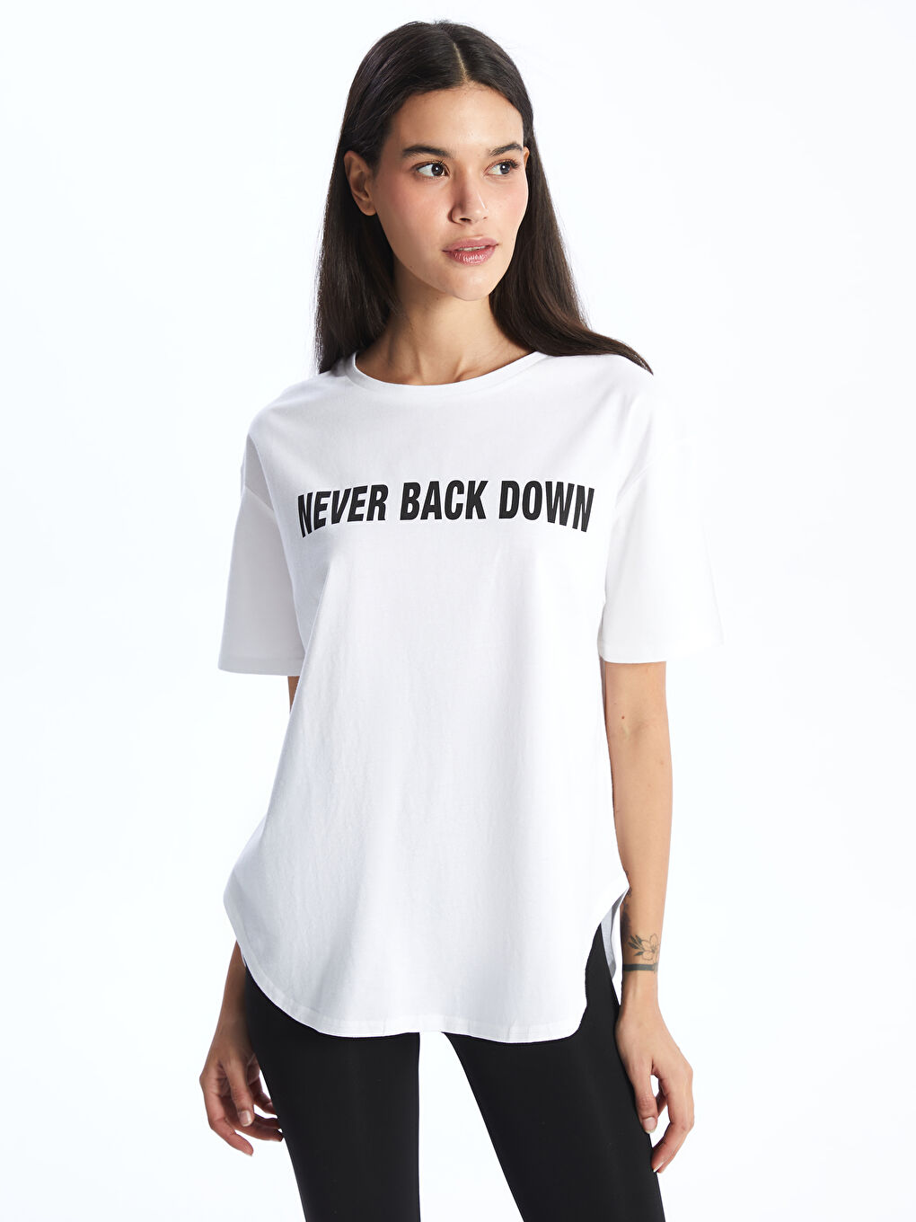 Футболка с круглым вырезом, принтом и коротким рукавом оверсайз для женщин