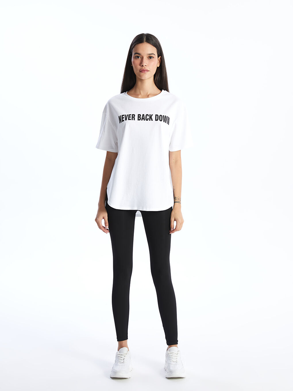 Футболка с круглым вырезом, принтом и коротким рукавом оверсайз для женщин-2