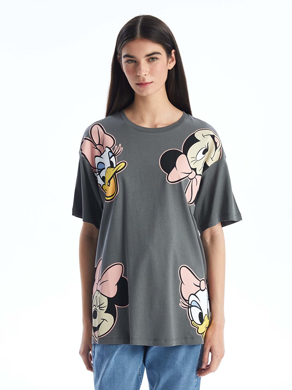 Gri Bisiklet Yaka Mickey ve Arkadaşları Baskılı Kısa Kollu Oversize Kadın Tişört