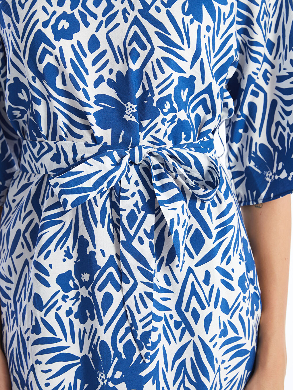 LCWAIKIKI Classic V-Neck Patterned Women's Dress -S49662Z8-LSJ