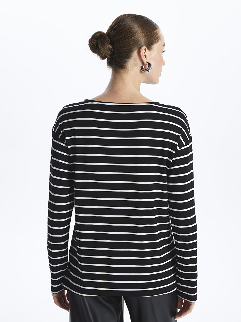 تي شيرت كم طويل مخطط بياقة دائرية للسيدات-4