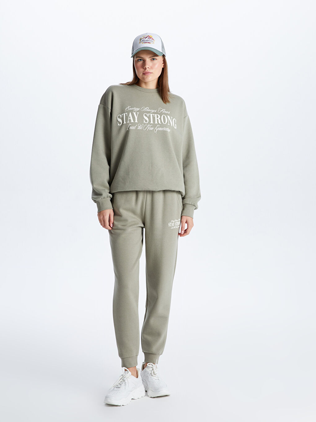 әйелдерге арналған кестеленген торлы кепка-2