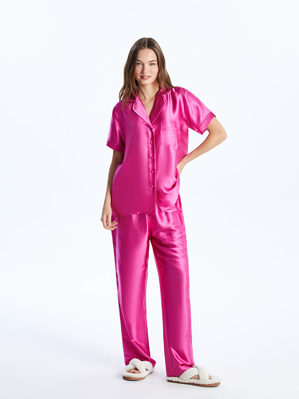 Әйелдерге арналған жағалы мойын өрнексіз қысқа жең сатин пижама жинағы