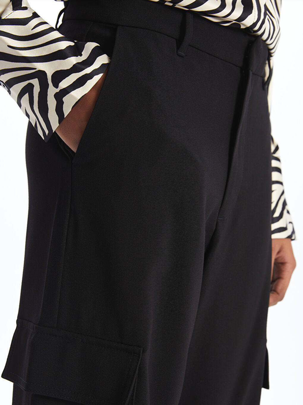 CRNA Cargo pantalone Žena -S4AE45Z8-CVL