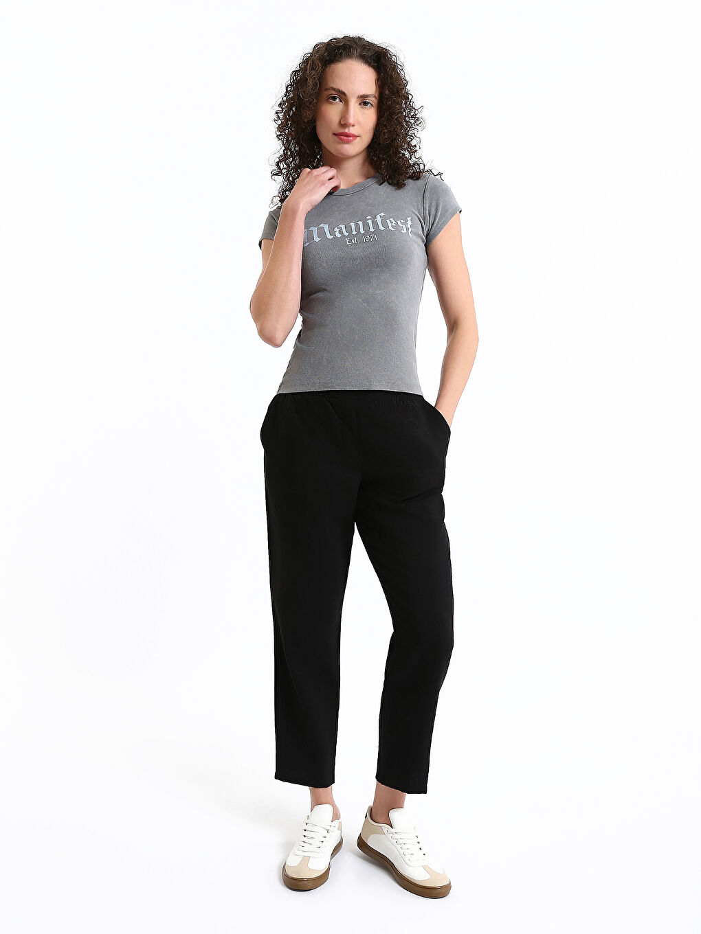 بنطلون نسائي بقصة مريحة وخصر مطاطي-1