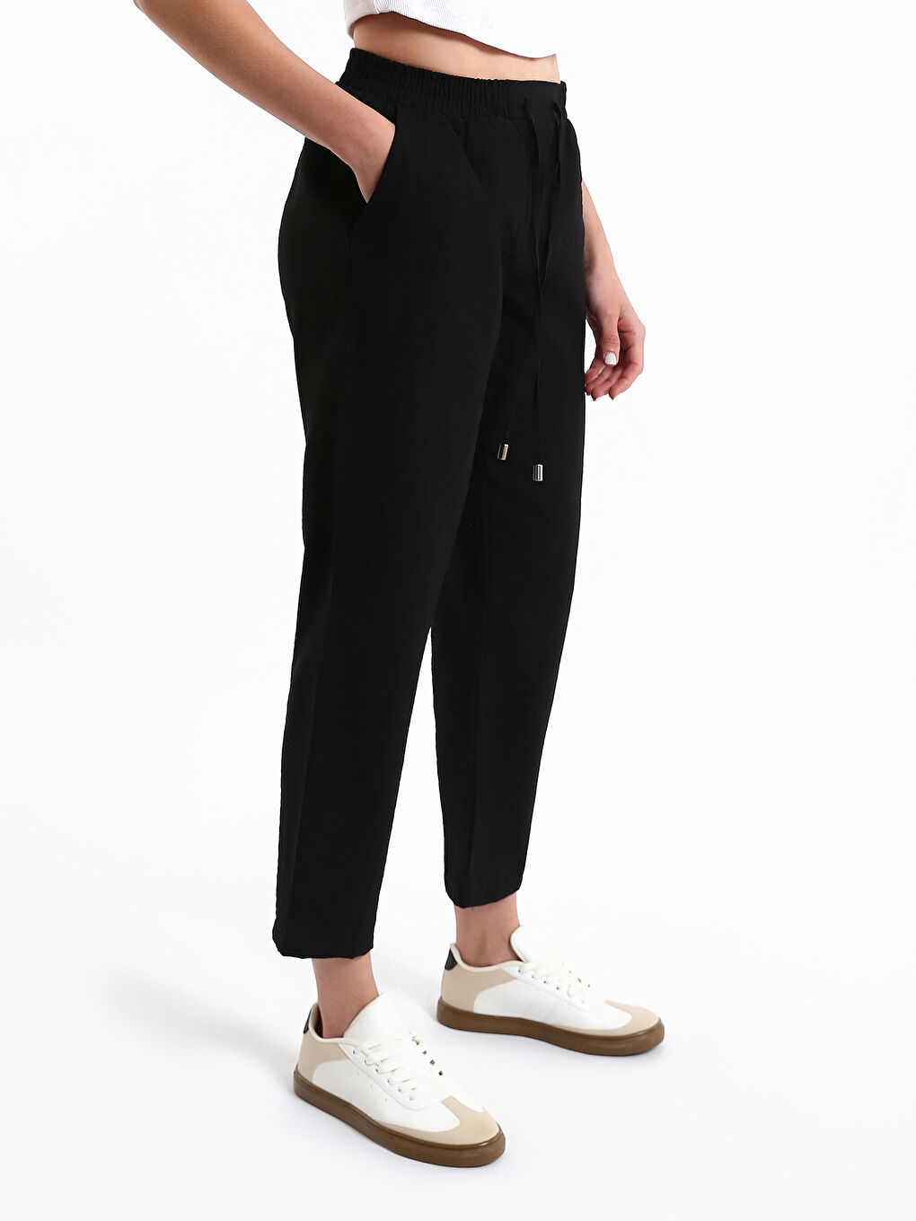 بنطلون نسائي بقصة مريحة وخصر مطاطي-5