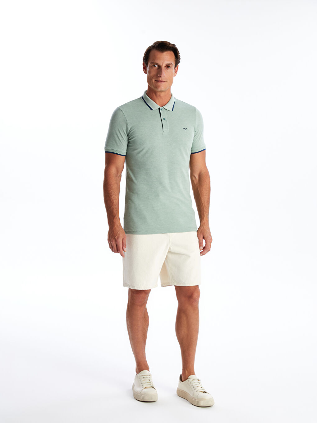 LCWAIKIKI Classic Polo Neck Short Sleeve Embroidered Men's T-Shirt -S4AG38Z8-MKD