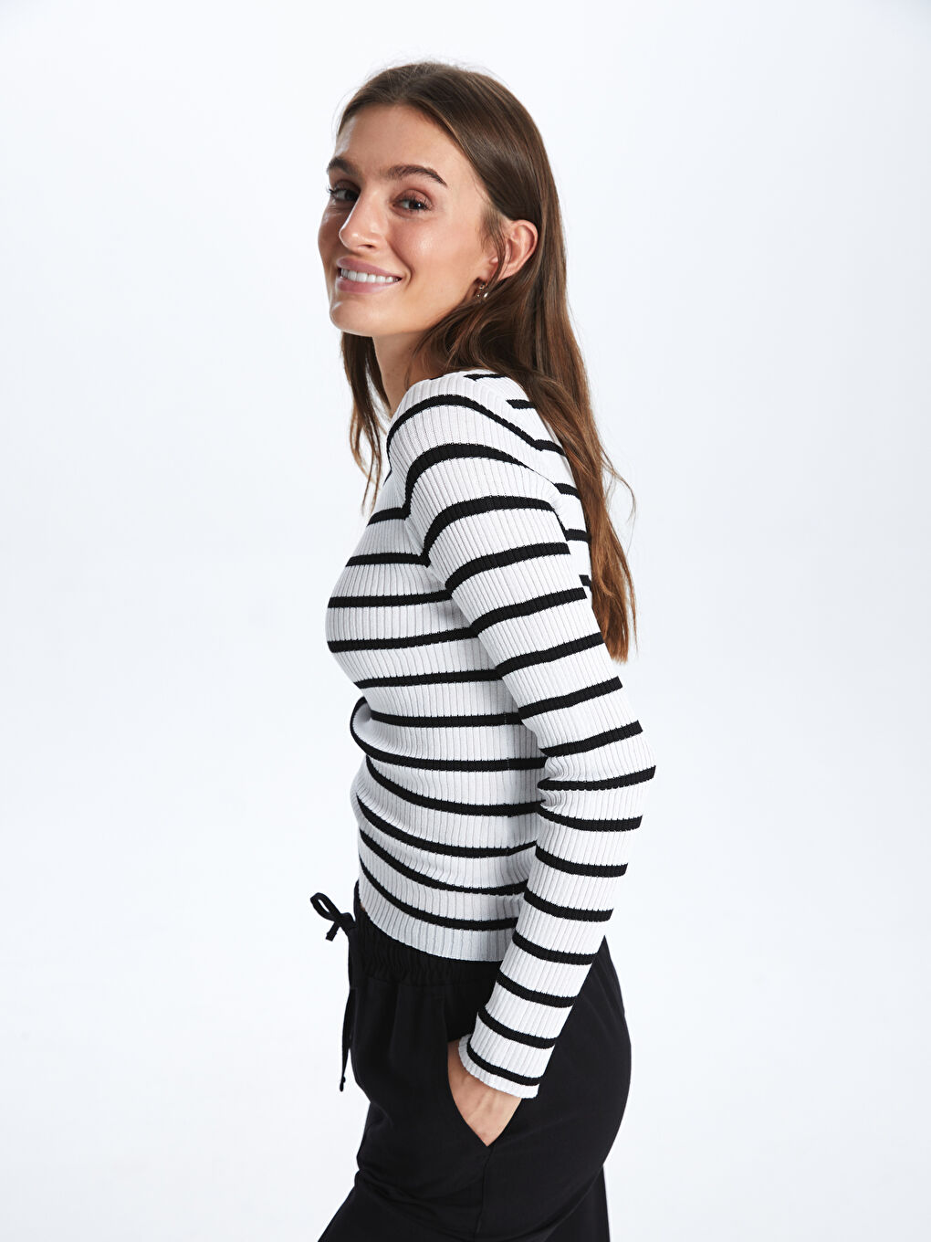 LC Waikiki Crew Neck Striped Long Sleeve Women's Knitwear Sweater -S4AN52Z8-R9J