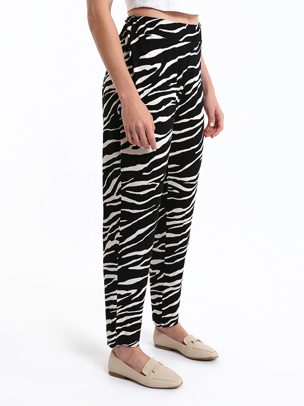 Elasticated Waist Relaxed Fit Patterned Women's Trousers-7