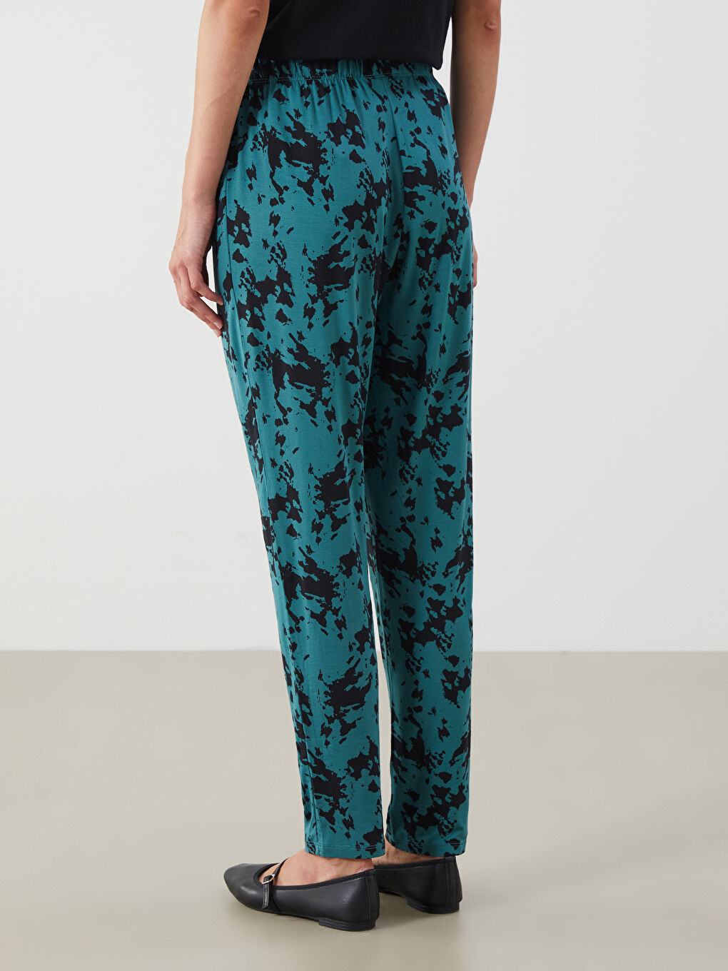 Elasticated Waist Relaxed Fit Patterned Women's Trousers-11