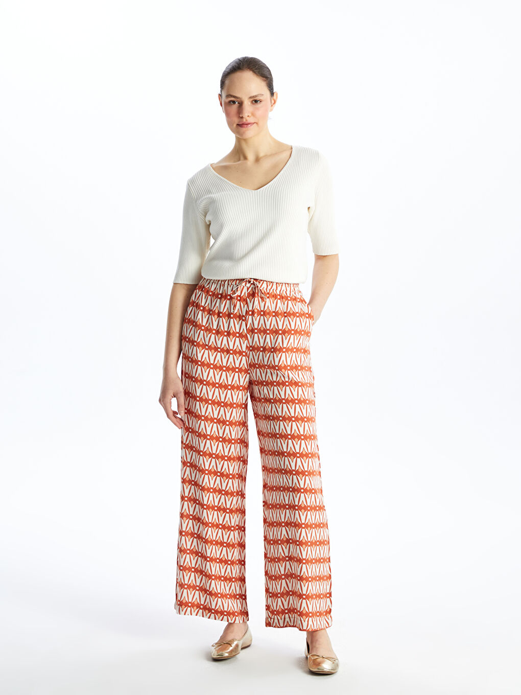 بنطلون بالازو منقوش بخصر مرن للسيدات